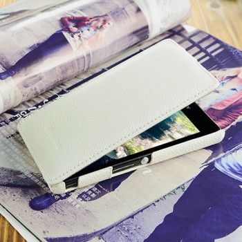 Кожаный чехол вертикальная книжка для Sony Xperia ZR Белый