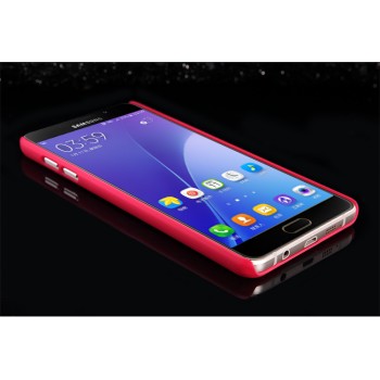 Пластиковый матовый нескользящий премиум чехол для Samsung Galaxy A7 (2016) Красный
