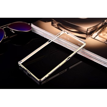 Металлический округлый бампер на пряжке с золотой окантовкой для Sony Xperia M4 Aqua Белый