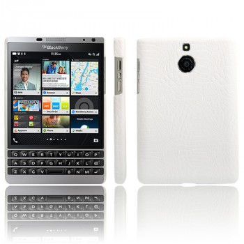 Чехол накладка текстурная отделка Кожа для BlackBerry Passport Silver Edition  Белый