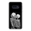 Дизайнерский силиконовый чехол для Samsung Galaxy S10e Поцелуй скелетов