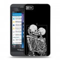 Дизайнерский пластиковый чехол для BlackBerry Z10 Поцелуй скелетов