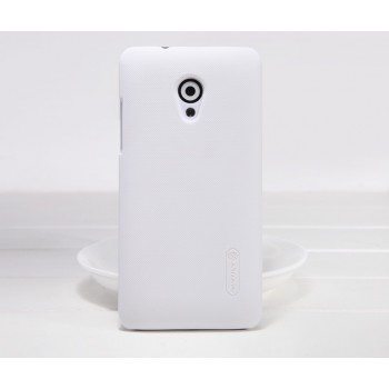 Пластиковый матовый премиум чехол для HTC Desire 700 Белый
