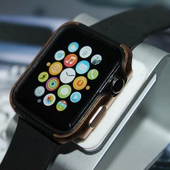 Двухкомпонентный силиконовый чехол с алюминиевой накладкой для Apple Watch 42мм Бежевый