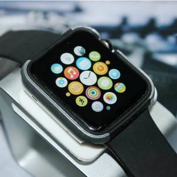 Двухкомпонентный силиконовый чехол с алюминиевой накладкой для Apple Watch 42мм Серый