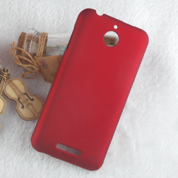 Пластиковый матовый непрозрачный чехол для HTC Desire 510 Красный