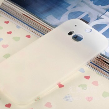 Ультратонкий силиконовый чехол для HTC One (M8) серия Rainbow Белый