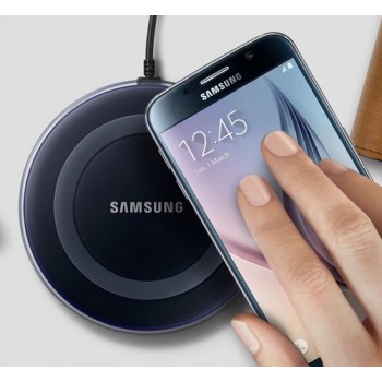 Оригинальное беспроводное qi зарядное устройство Samsung с встроенным LED-индикатором и нескользящими поверхностями
