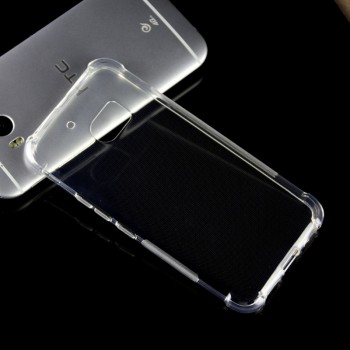 Силиконовый матовый полупрозрачный противоударный чехол с усиленными углами для HTC 10  Белый