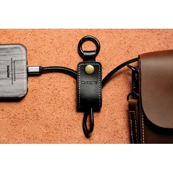 Кабель USB 2.0-Lightning 0.3м в кожаной оплетке формат Брелок Черный