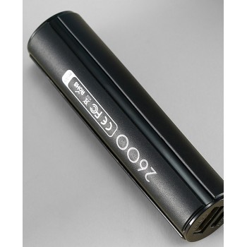 Ультракомпактное портативное зарядное устройство 2600 mAh дизайн Батарейка с индикатором заряда Черный