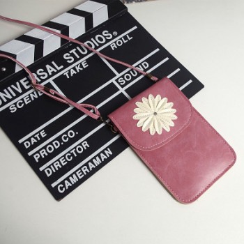 Чехол-сумка из искуственной кожи с двумя внутренними отсеками и прозрачной задней частью Розовый