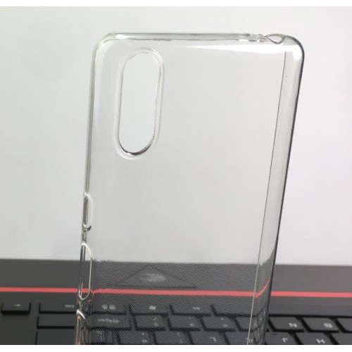 Силиконовый глянцевый транспарентный чехол для Sony Xperia L3