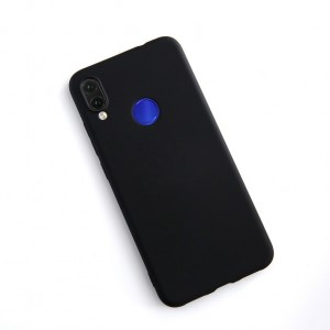 Силиконовый матовый непрозрачный чехол с нескользящим софт-тач покрытием для Xiaomi Mi Play Черный